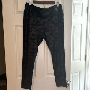 NWT black camo leggings